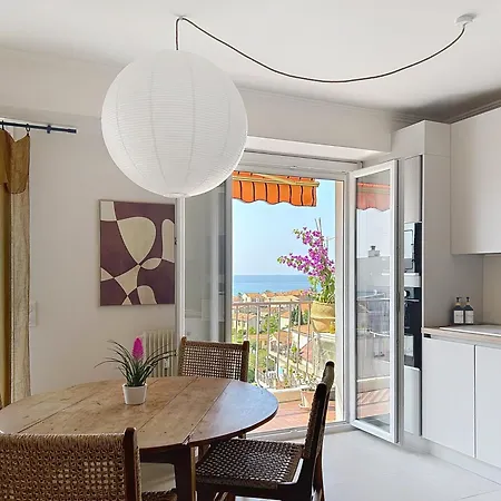 Azur Διαμέρισμα *